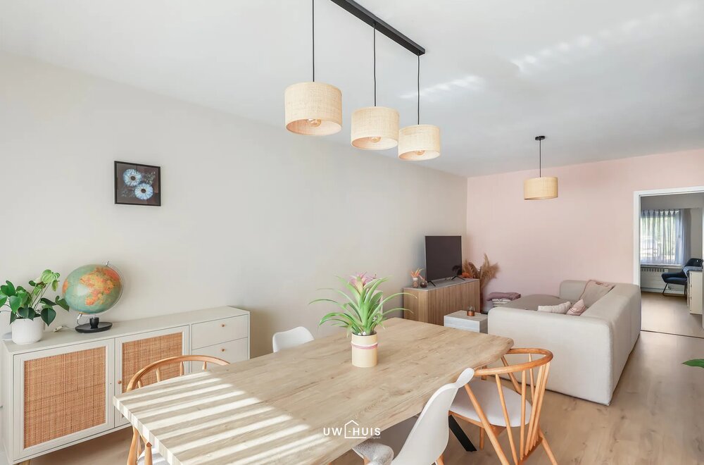 instapklaar-gelijkvloers-appartement-met-tuin-garage-en-extra-staanplaats-in-het-centrum-van-puurs002.jpg