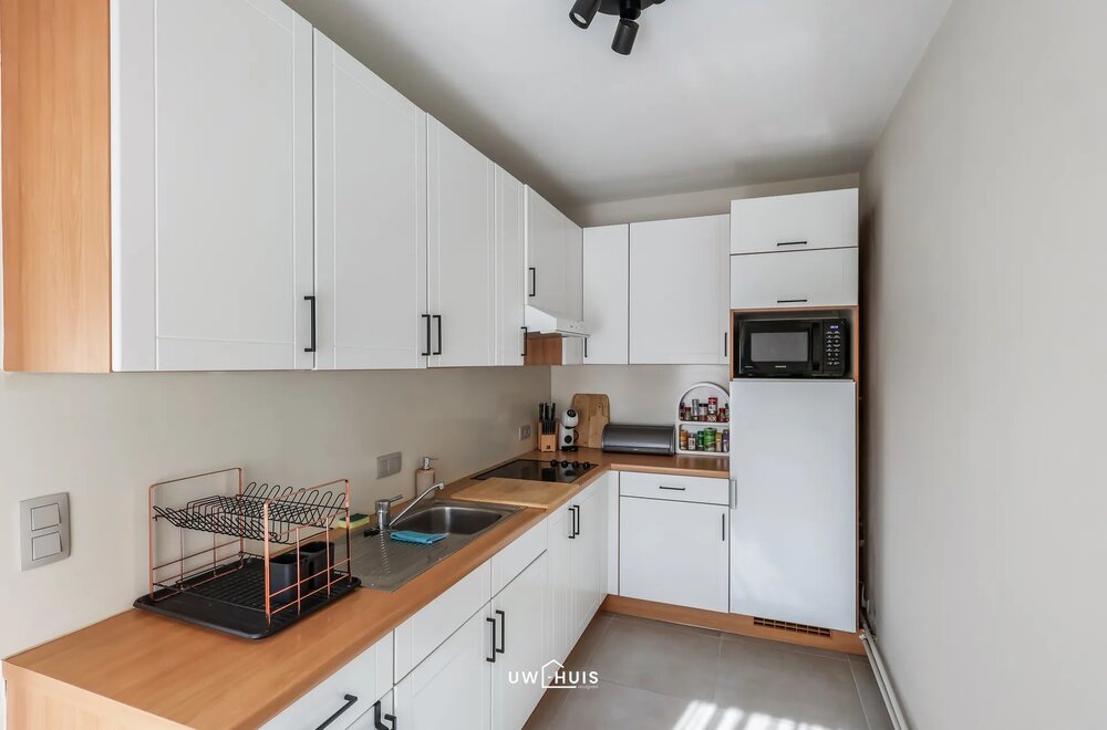 instapklaar-gelijkvloers-appartement-met-tuin-garage-en-extra-staanplaats-in-het-centrum-van-puurs004.jpg