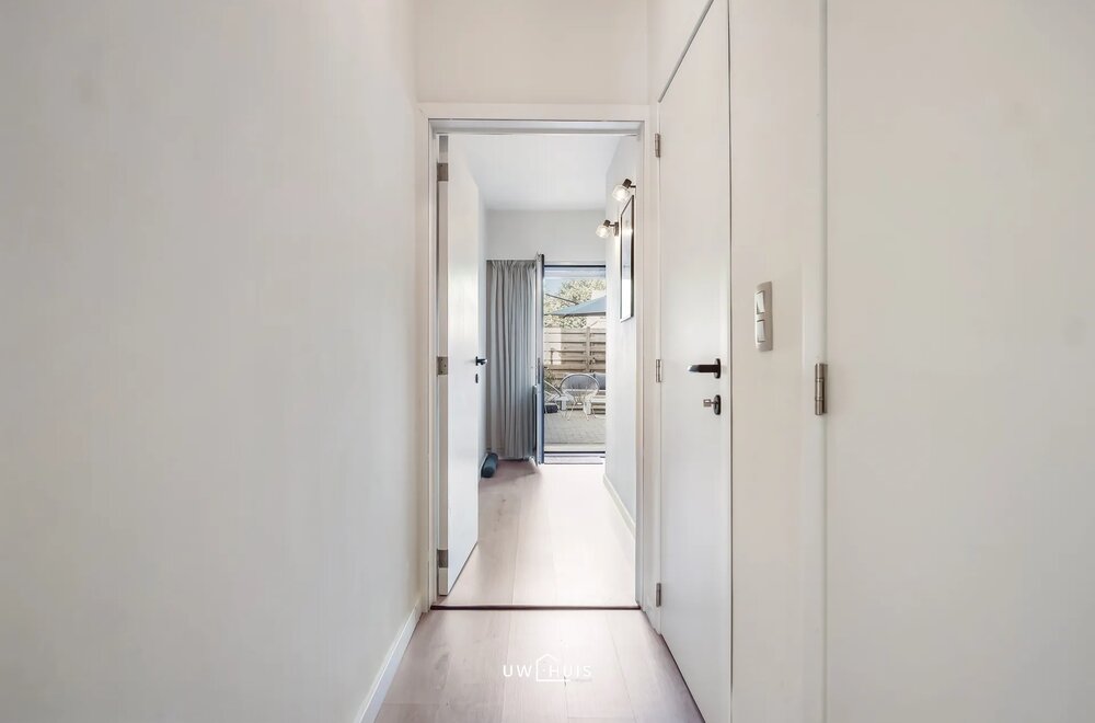 instapklaar-gelijkvloers-appartement-met-tuin-garage-en-extra-staanplaats-in-het-centrum-van-puurs009.jpg