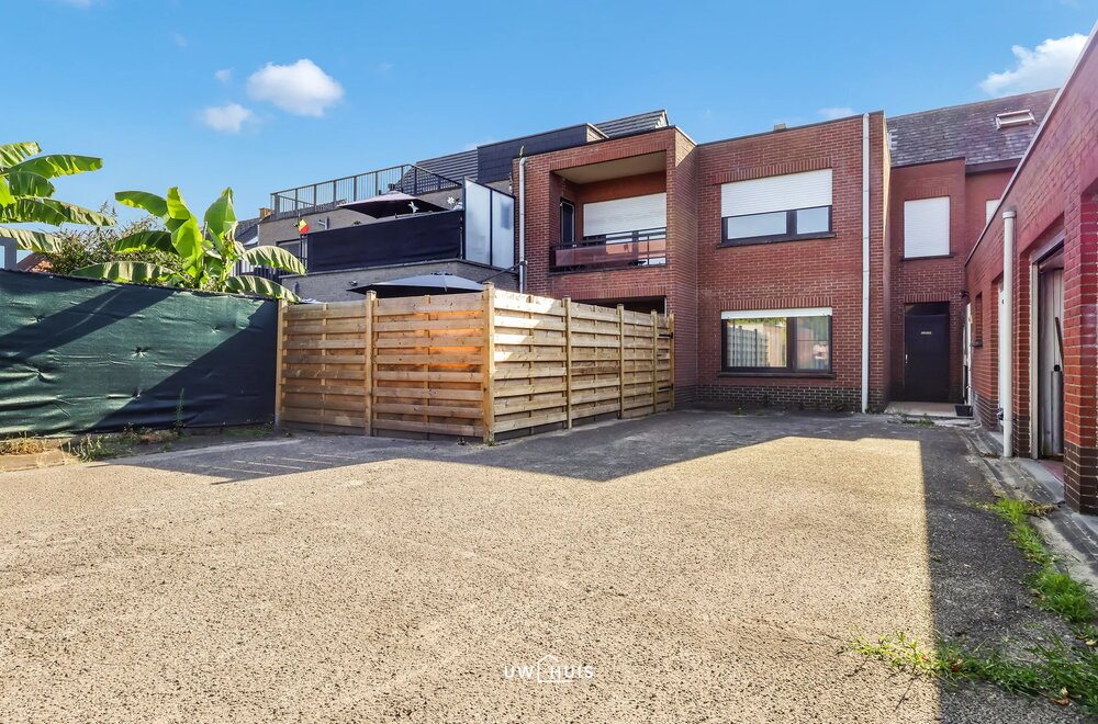 instapklaar-gelijkvloers-appartement-met-tuin-garage-en-extra-staanplaats-in-het-centrum-van-puurs012.jpg
