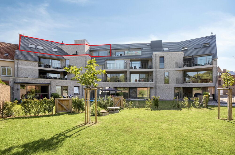 ruim-appartement-te-koop-in-ieper-met-twee-kamers-en-terras001.jpg