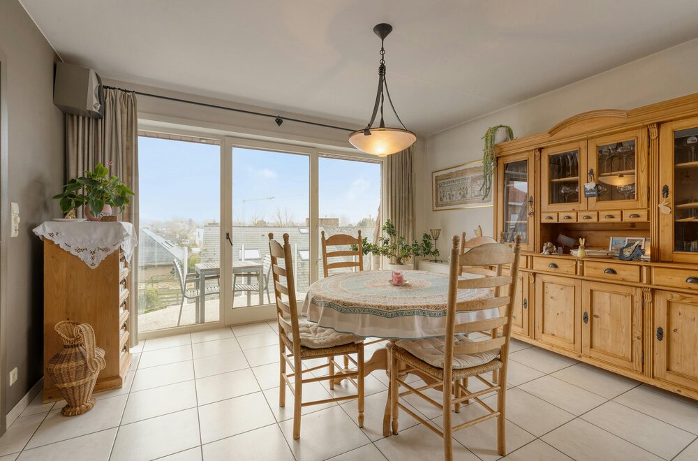 lichtrijk-appartement-met-panoramisch-zicht-in-oostduinkerke004.jpg