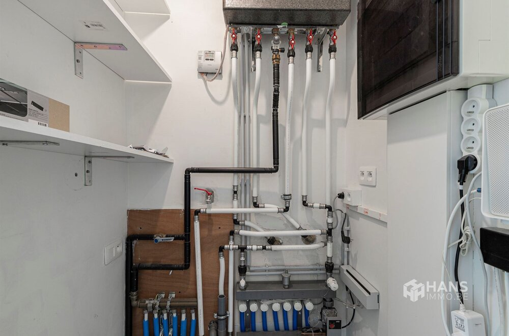 instapklaar-appartement-68-m-met-2-slaapkamers-autostaanplaats-en-2-terrassen-in-antwerpen-2000-018.jpg
