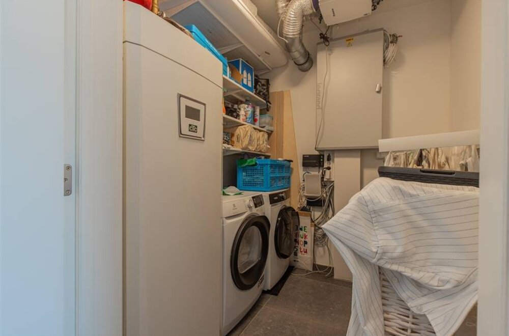 energiezuinige-woning-met-prachtig-uitzicht-op-het-water-te-humbeek-013.jpg