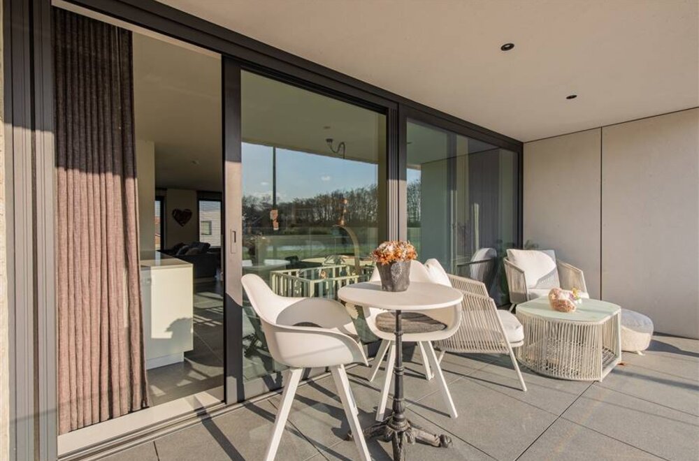 energiezuinige-woning-met-prachtig-uitzicht-op-het-water-te-humbeek-017.jpg
