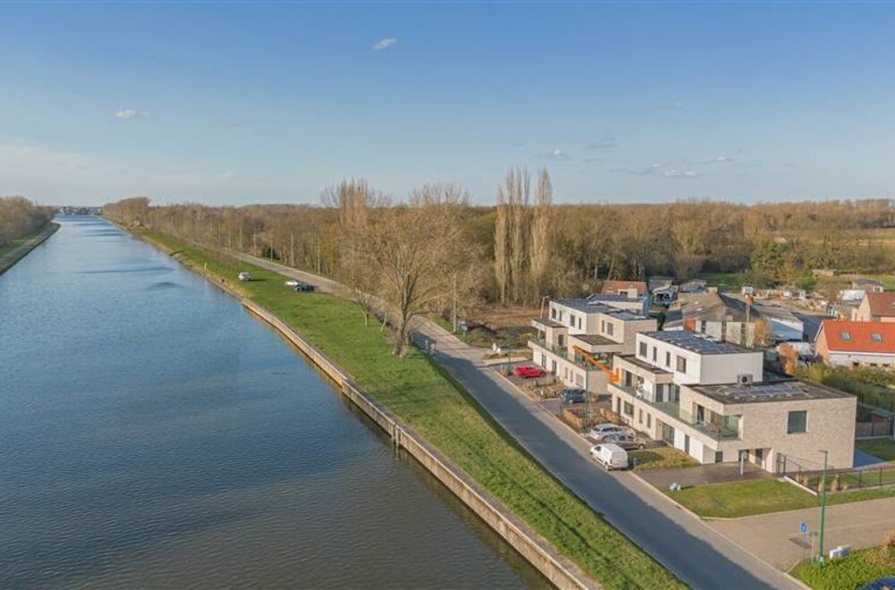 energiezuinige-woning-met-prachtig-uitzicht-op-het-water-te-humbeek-019.jpg