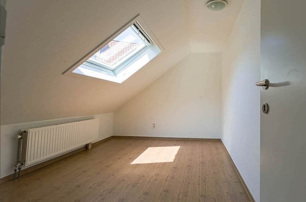 brugs-huis-in-de-schaduw-van-jeruzalemkerk-authentieke-16e-17e-eeuwse-gevel016.jpg