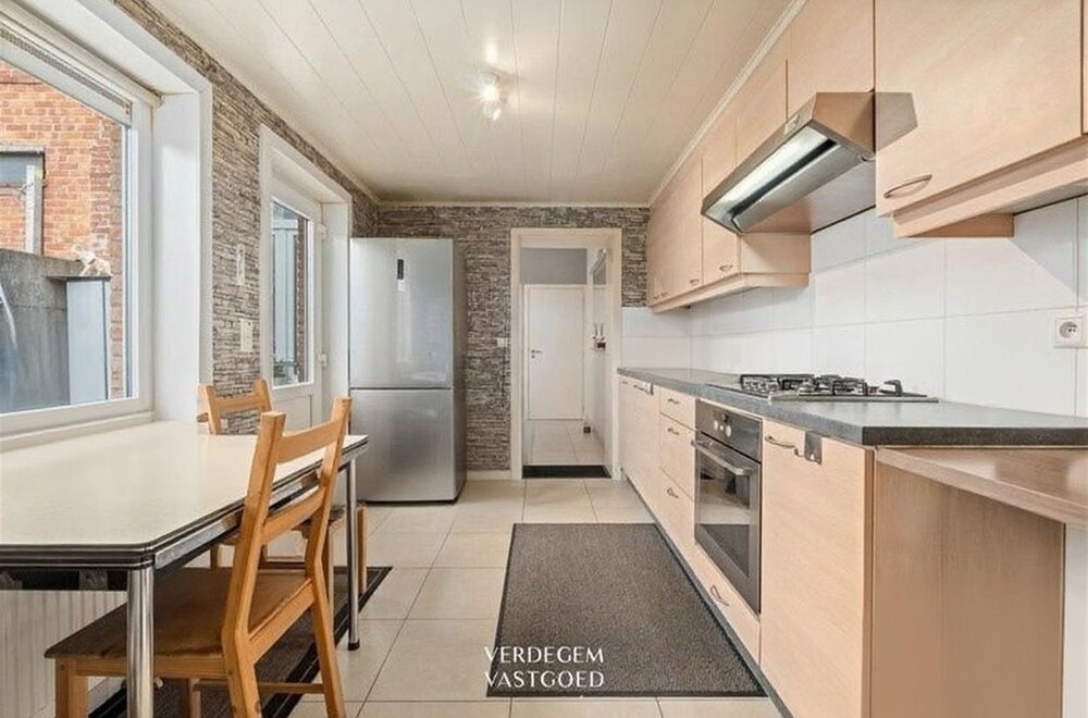 wonen-aan-het-leopoldskanaal-gerenoveerde-woning-met-2-slaapkamers-tuin-en-terrasje005.jpg