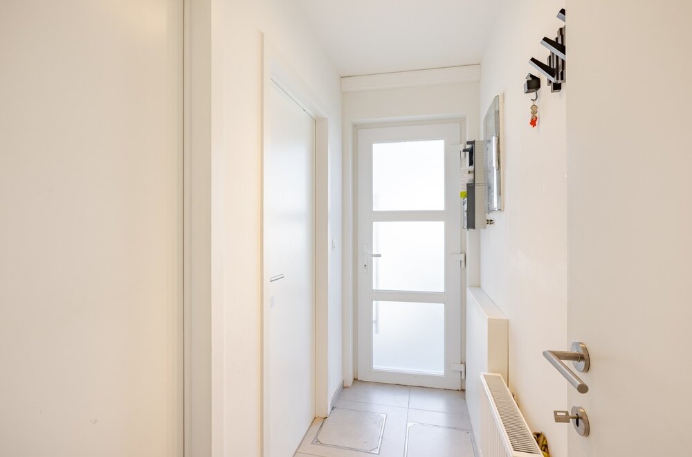 prachtig-gerenoveerde-woning-met-3-slks-en-tuin002.jpg
