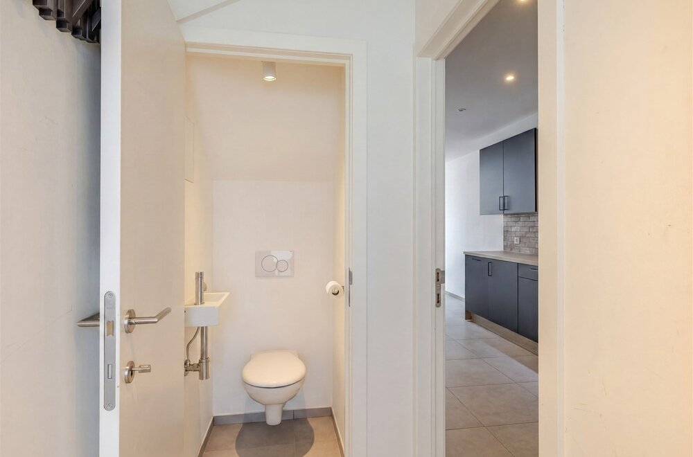 prachtig-gerenoveerde-woning-met-3-slks-en-tuin004.jpg