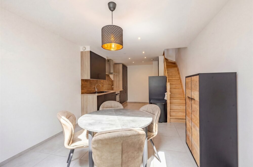 prachtig-gerenoveerde-woning-met-3-slks-en-tuin008.jpg