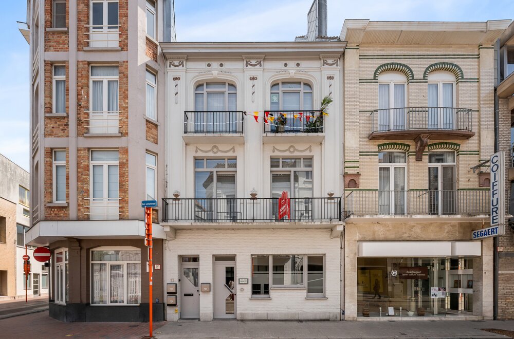 opbrengsteigendom-met-3-entiteiten-nabij-markt-blankenberge001.jpg