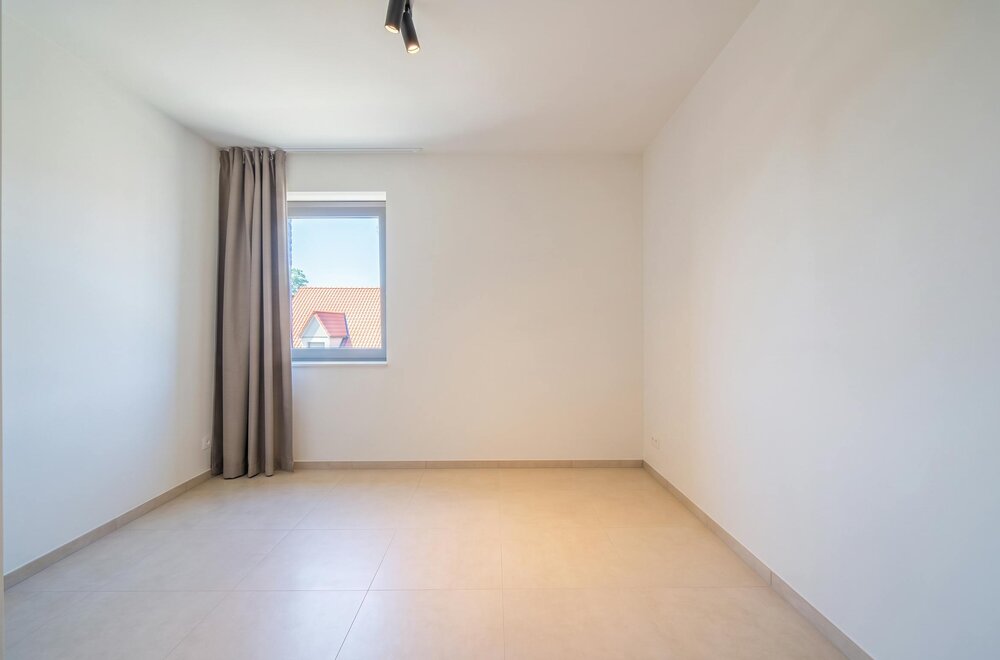 recent-appartement-te-koop-met-twee-kamers-in-vlamertinge021.jpg