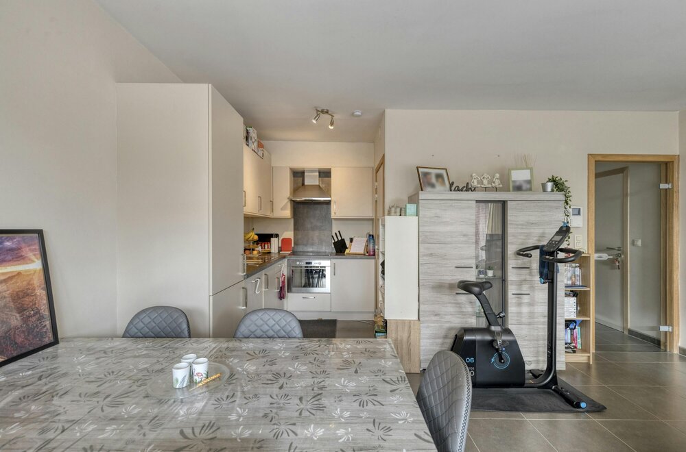instapklaar-appartement-in-ieper-met-terras-en-garage-006.jpg