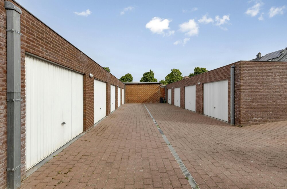 instapklaar-appartement-in-ieper-met-terras-en-garage-012.jpg