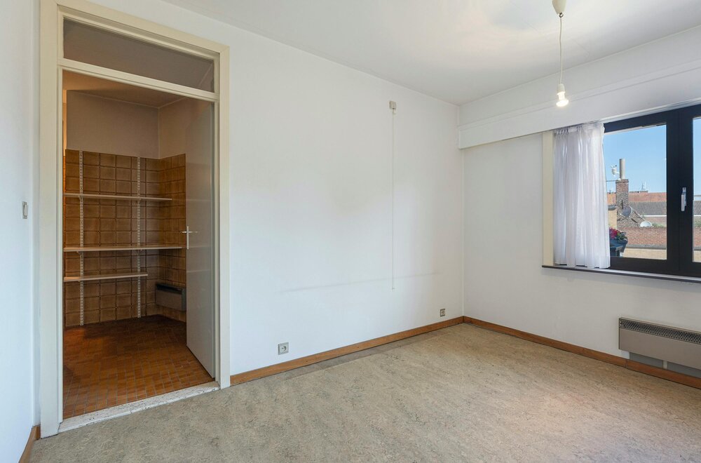 appartement-te-koop-met-2-kamers-terras-en-garage-in-ieper009.jpg