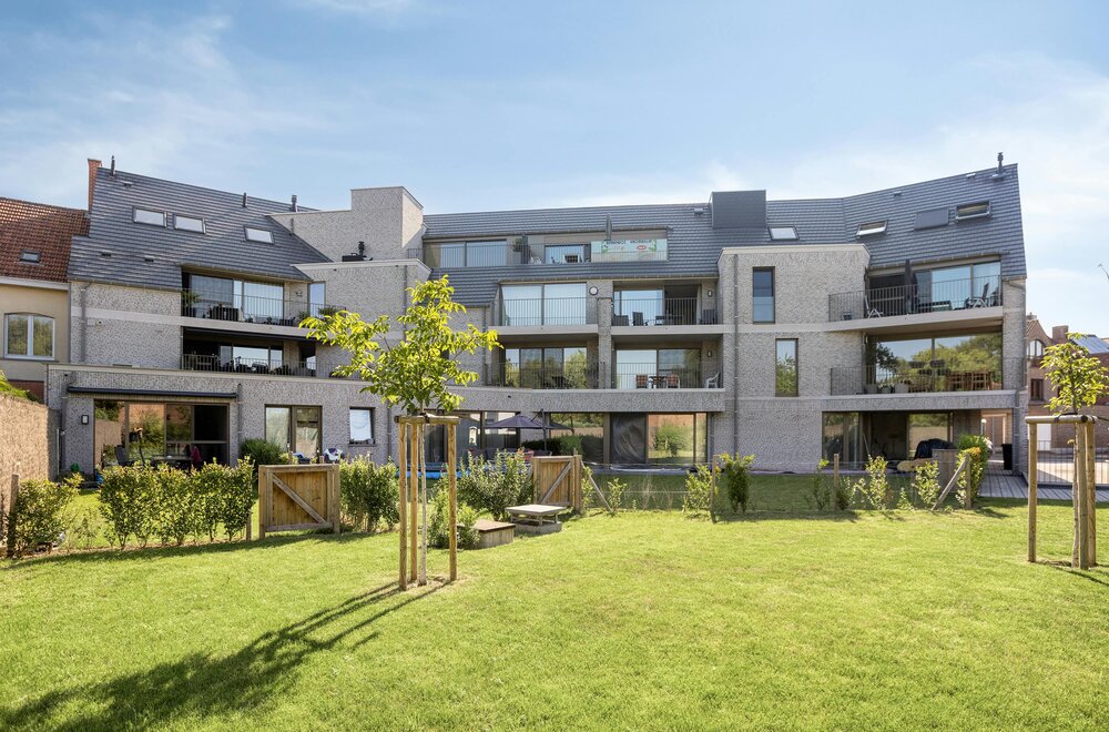 ruim-appartement-te-koop-in-ieper-met-twee-kamers-en-terras007.jpg