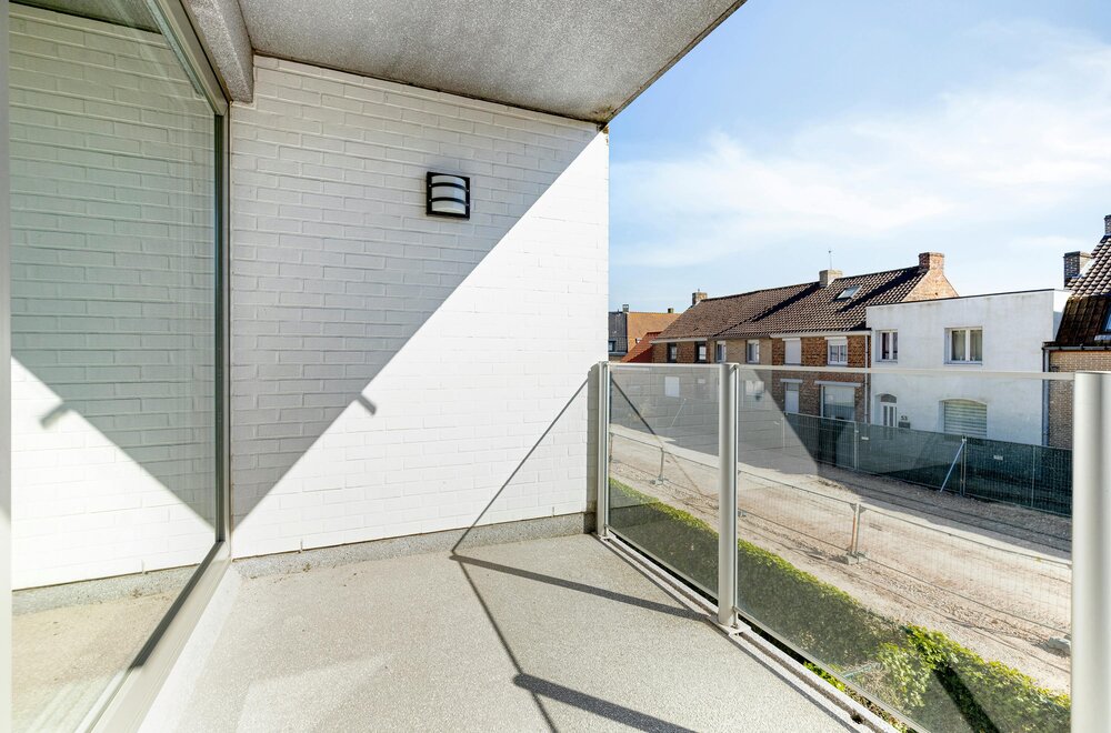 appartement-met-2-slaapkamers-en-staanplaats-te-veurne-002.jpg
