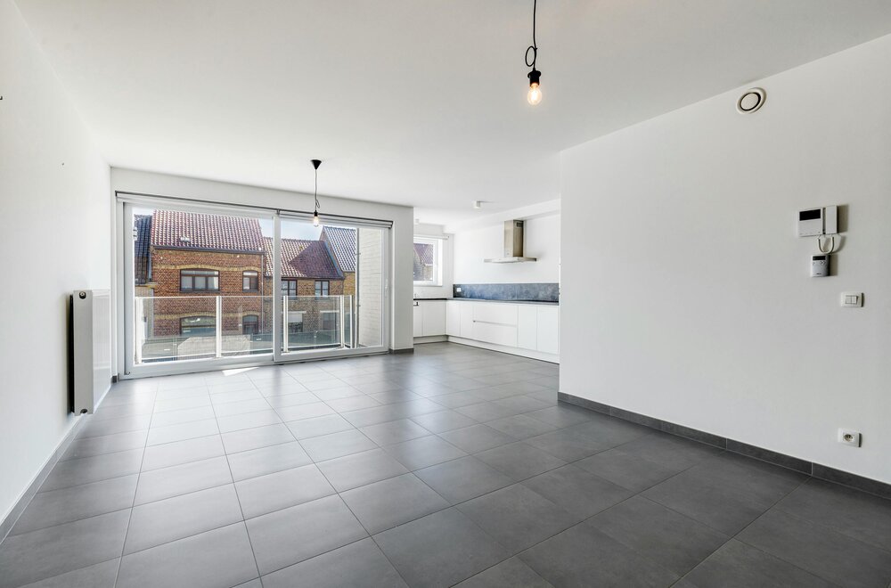appartement-met-2-slaapkamers-en-staanplaats-te-veurne-003.jpg