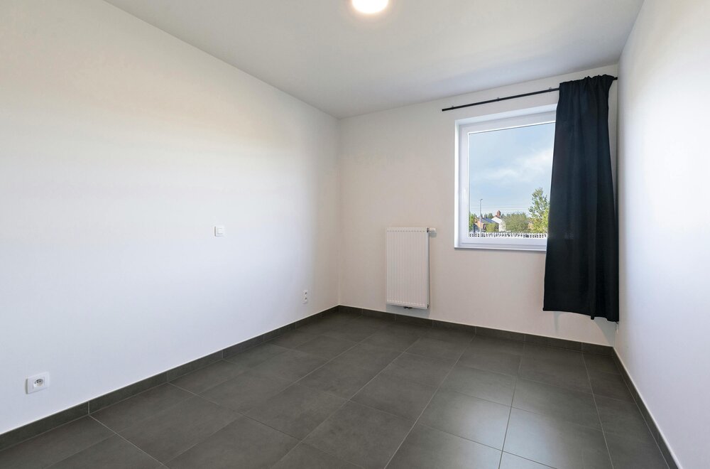 appartement-met-2-slaapkamers-en-staanplaats-te-veurne-007.jpg