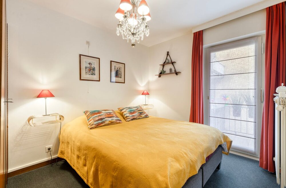ruim-appartement-met-twee-slaapkamers-te-koop-in-koksijde-009.jpg