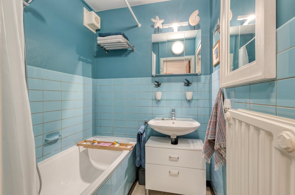 ruim-appartement-met-twee-slaapkamers-te-koop-in-koksijde-010.jpg
