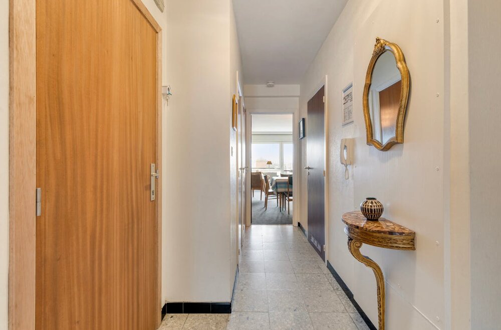 ruim-appartement-met-twee-slaapkamers-te-koop-in-koksijde-011.jpg
