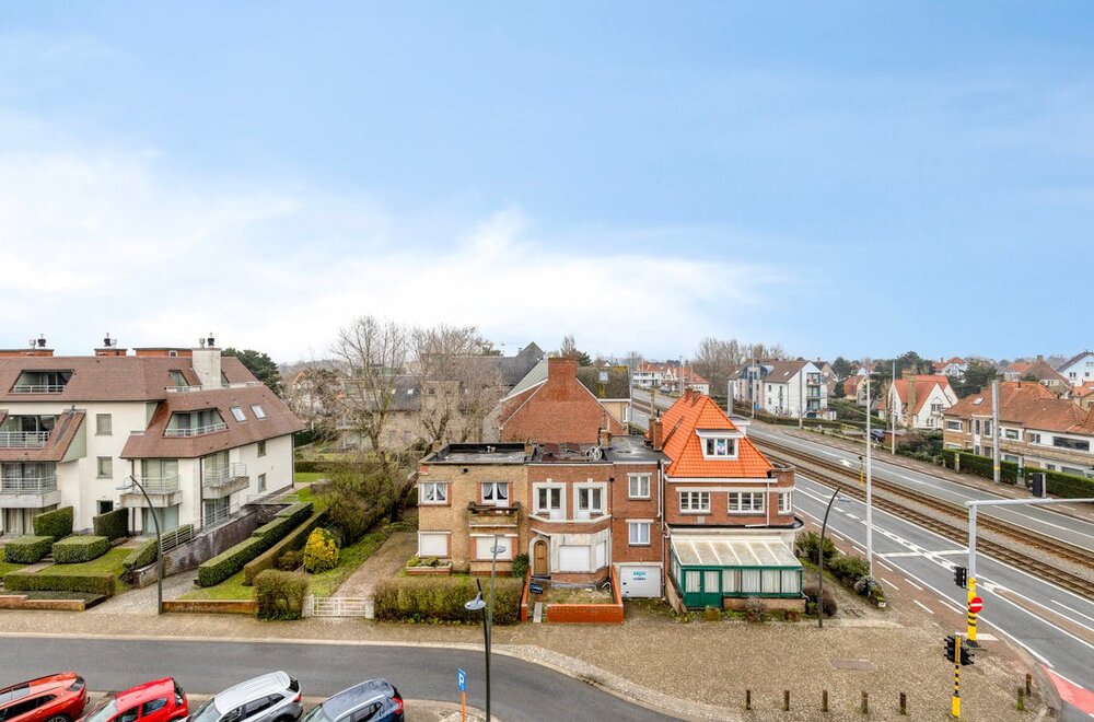 ruim-appartement-met-twee-slaapkamers-te-koop-in-koksijde-016.jpg