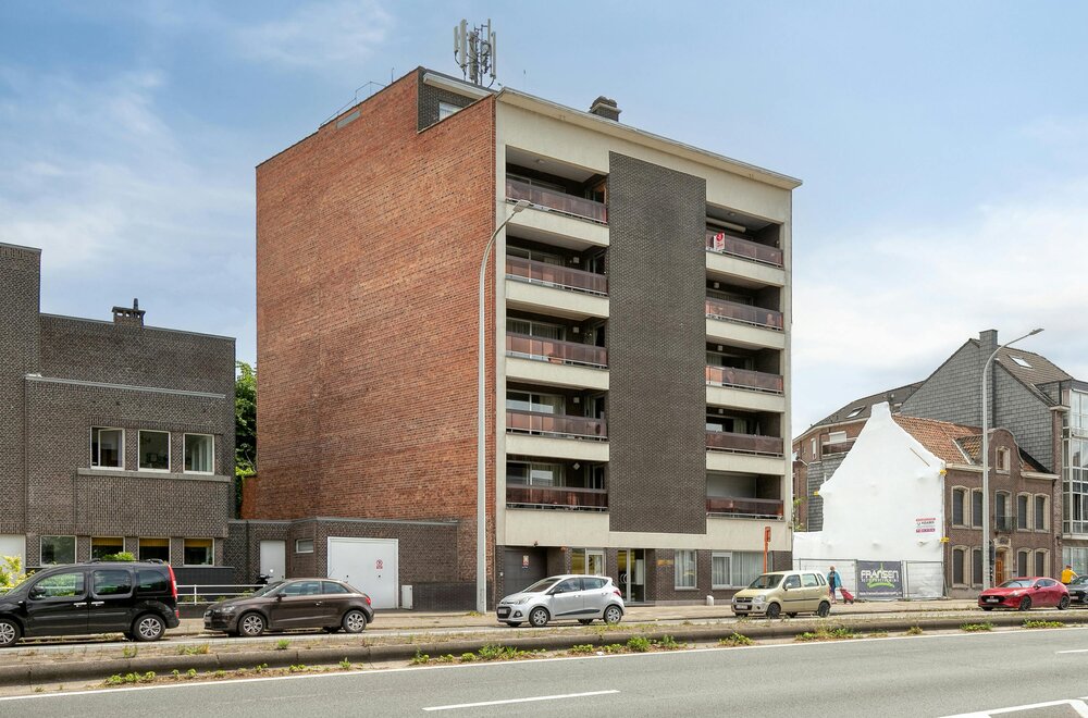 opbrengsteigendom-met-12-appartementen-in-boom003.jpg