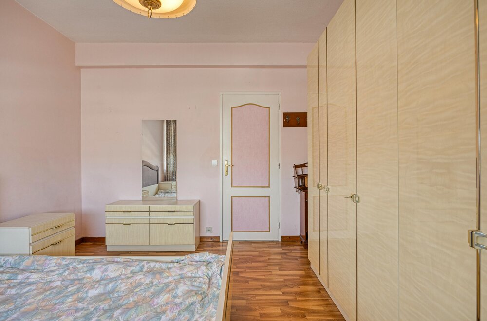 ruim-appartement-met-2-terrassen-te-koop-in-merksem019.jpg