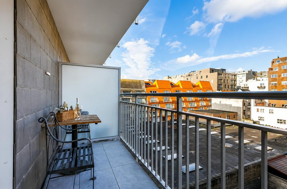 ruime-gerenoveerde-studio-met-terras-vlakbij-de-zeedijk002.jpg
