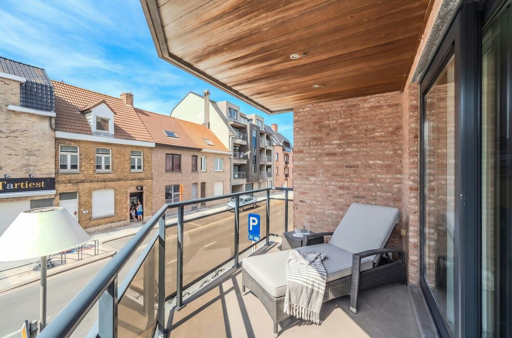aangenaam-twee-slaapkamer-appartement-in-het-centrum-001.jpg