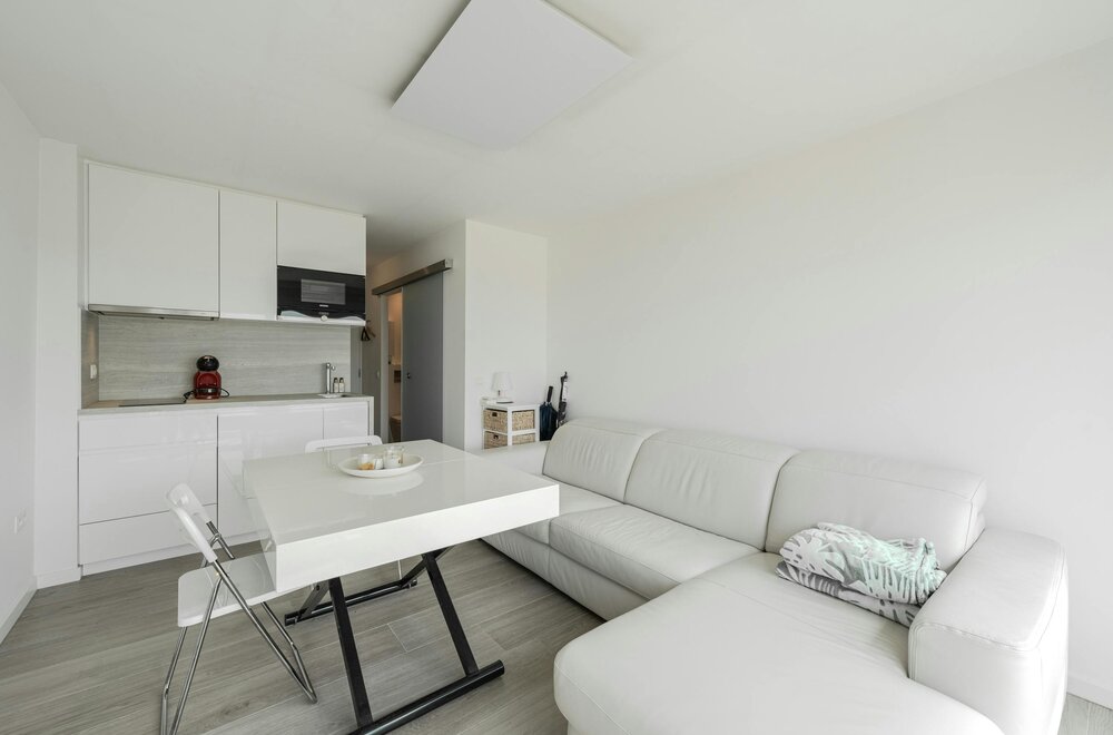 gerenoveerde-studio-met-zijdelings-zeezicht-009.jpg