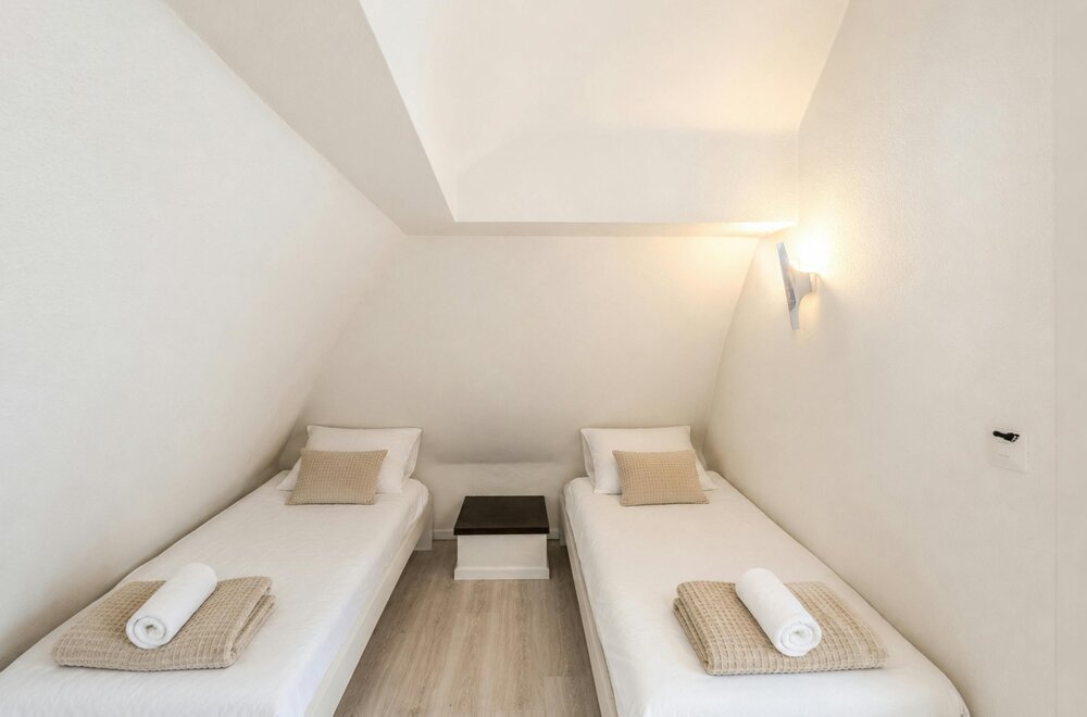 prachtig-gerenoveerd-appartement-met-terras-en-2-slaapkamers015.jpg