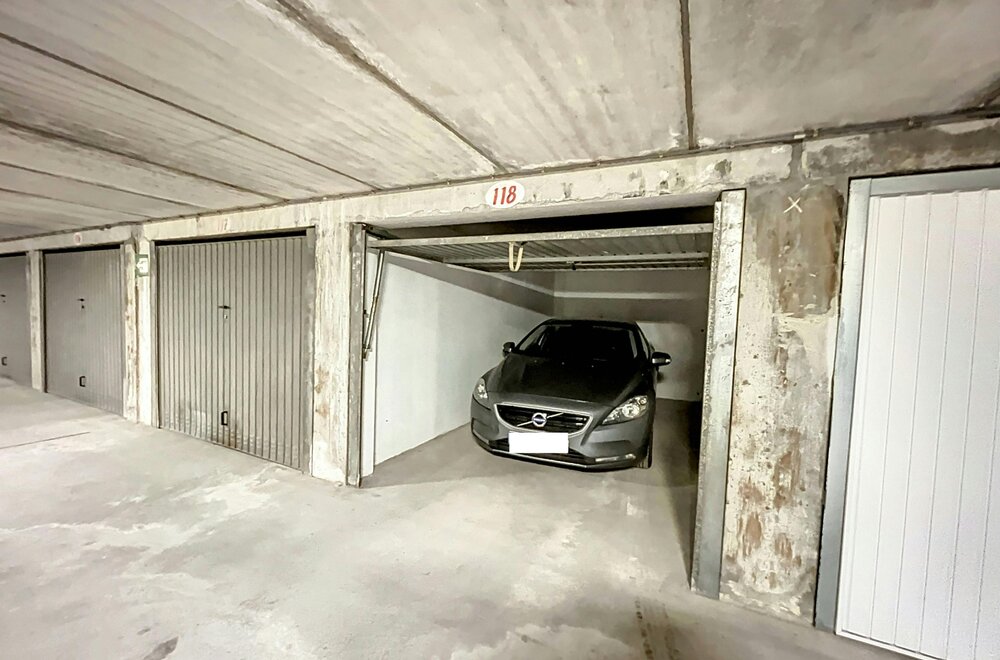 garagebox-te-koop-op-het-hendrikaplein-002.jpg