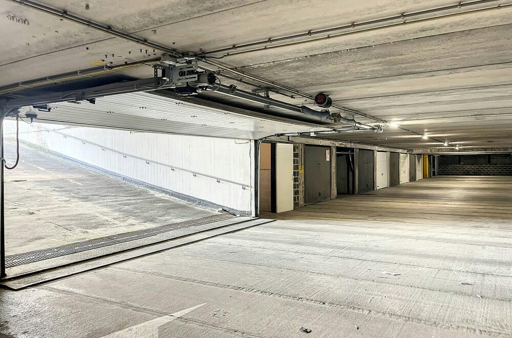 garagebox-te-koop-op-het-hendrikaplein-007.jpg