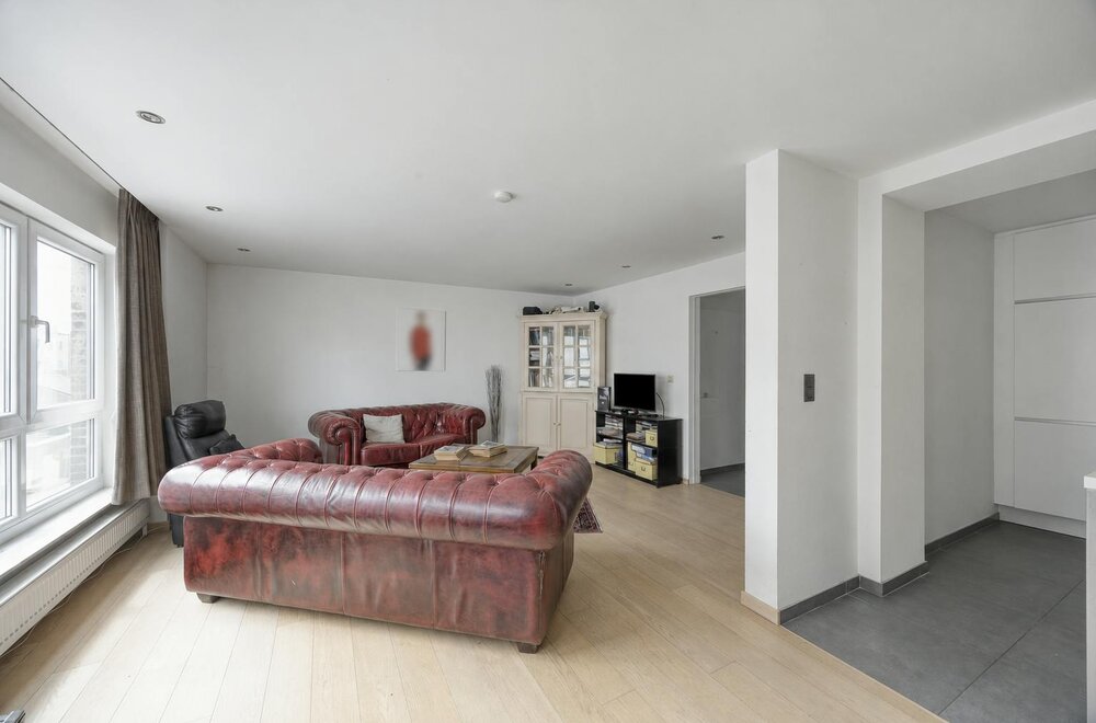 instapklaar-appartement-met-garagebox-op-toplocatie-in-hasselt003.jpg