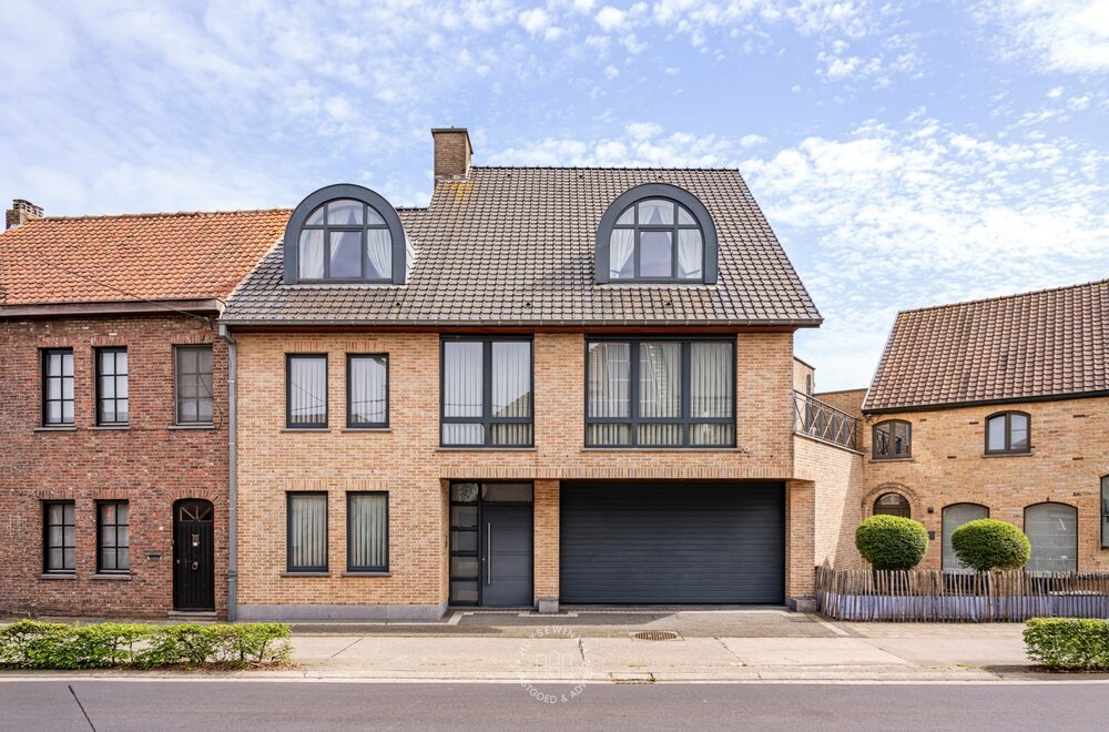 veelzijdige-woning-met-opslaggarage001.jpg