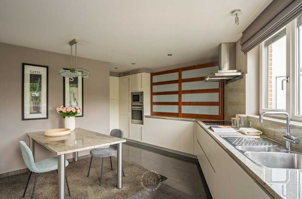 veelzijdige-woning-met-opslaggarage016.jpg