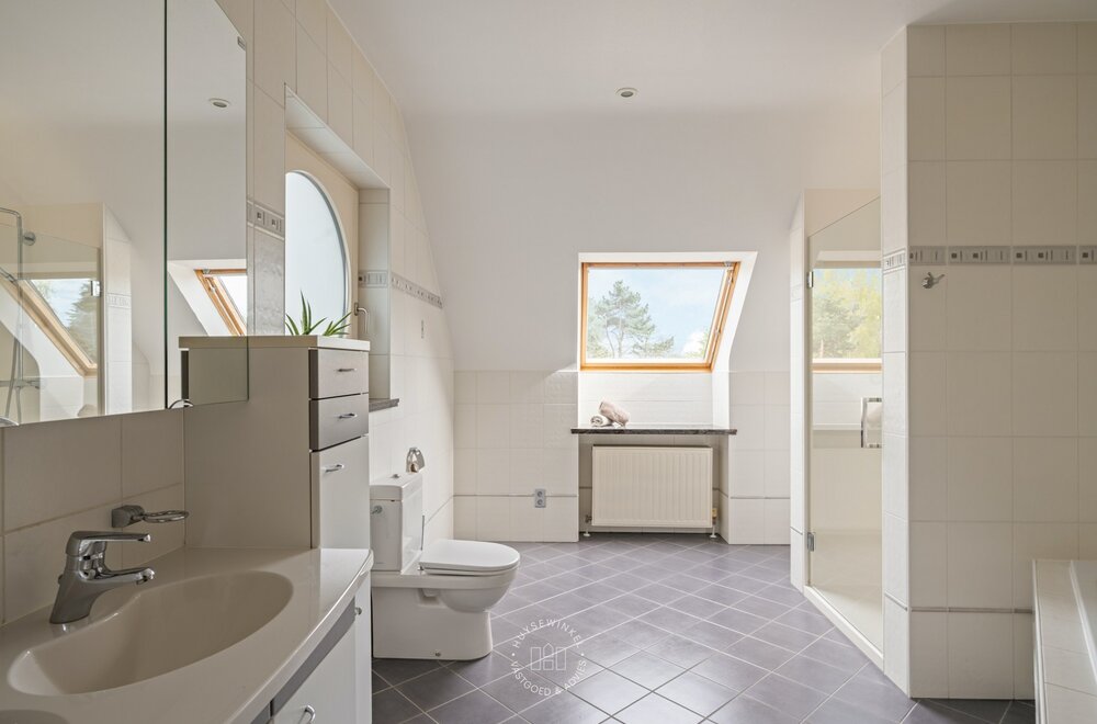veelzijdige-woning-met-opslaggarage022.jpg