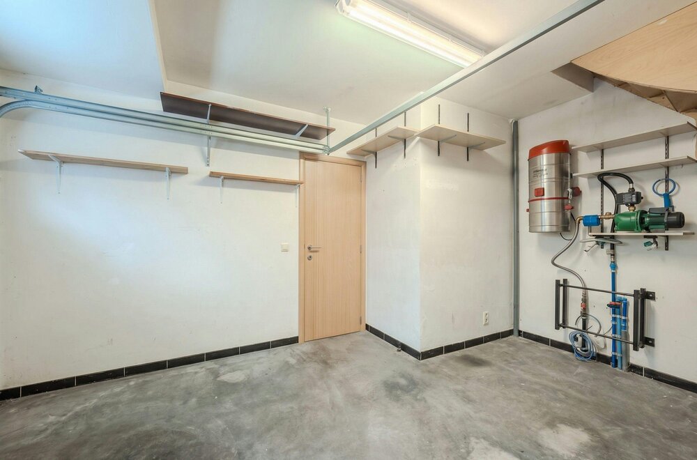 bel-tage-woning-met-4-slaapkamers-garage-en-tuin-029.jpg