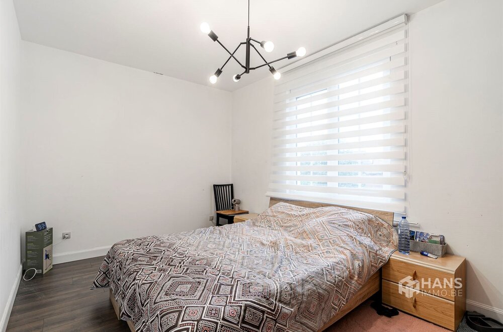 instapklaar-appartement-130-m-met-3-slaapkamer-en-terras-10-m-in-wilrijk013.jpg
