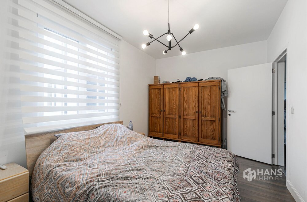 instapklaar-appartement-130-m-met-3-slaapkamer-en-terras-10-m-in-wilrijk014.jpg