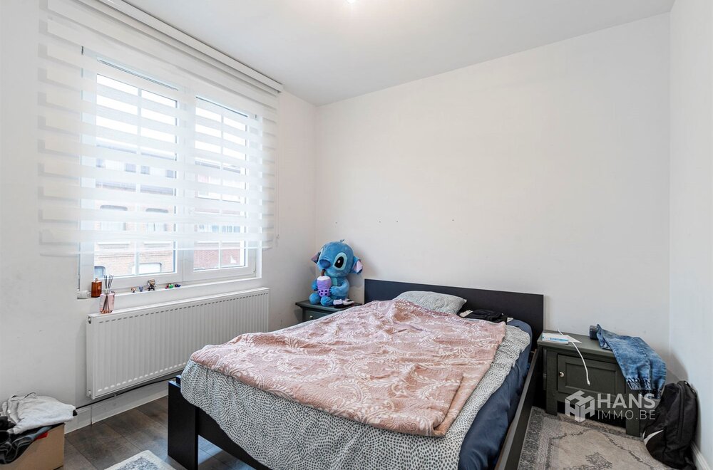 instapklaar-appartement-130-m-met-3-slaapkamer-en-terras-10-m-in-wilrijk015.jpg