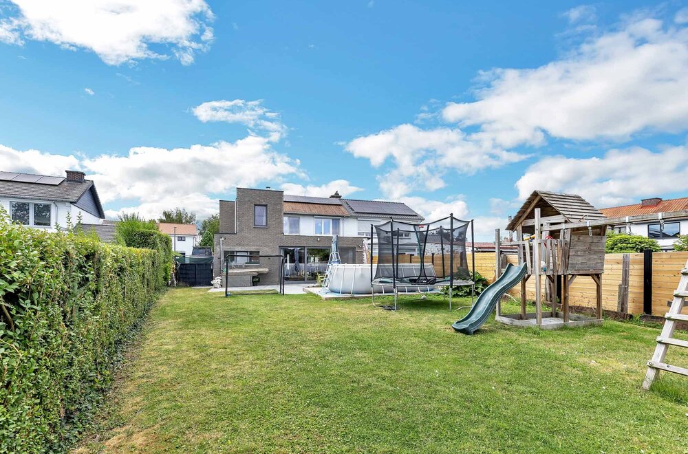 gerenoveerde-woning-met-3-slaapkamers-en-tuin-in-dilbeek004.jpg