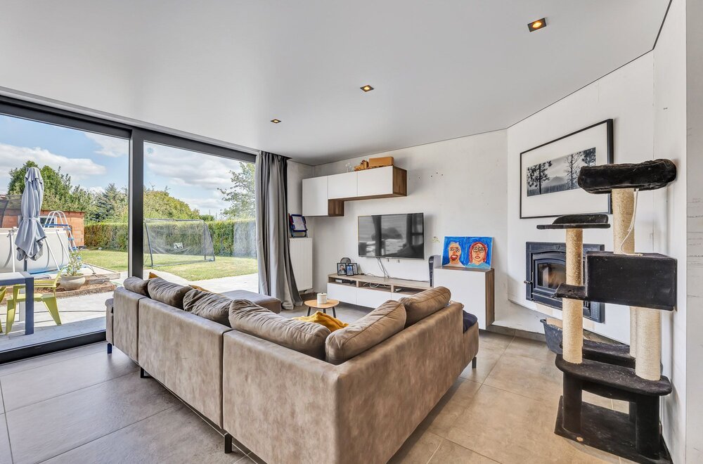 gerenoveerde-woning-met-3-slaapkamers-en-tuin-in-dilbeek007.jpg