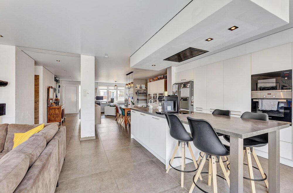 gerenoveerde-woning-met-3-slaapkamers-en-tuin-in-dilbeek008.jpg