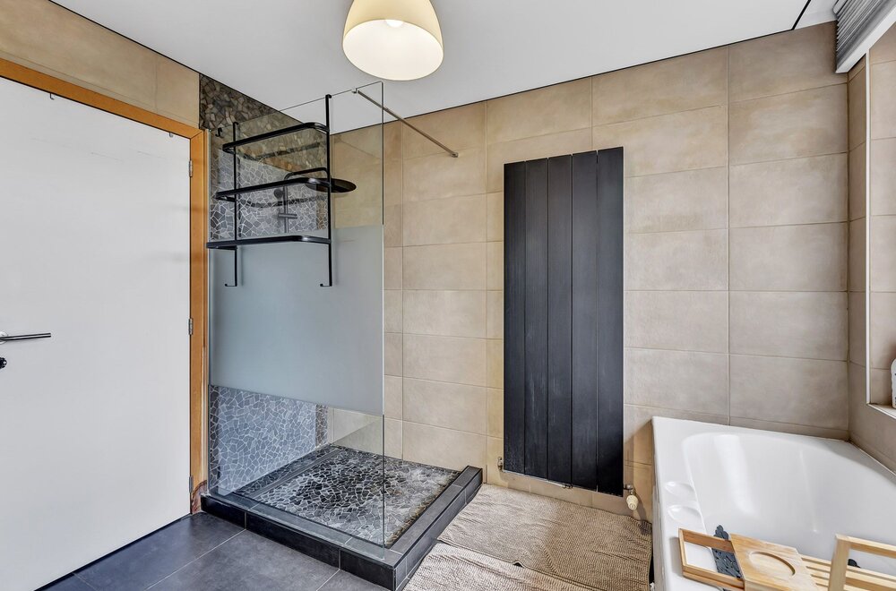 gerenoveerde-woning-met-3-slaapkamers-en-tuin-in-dilbeek015.jpg