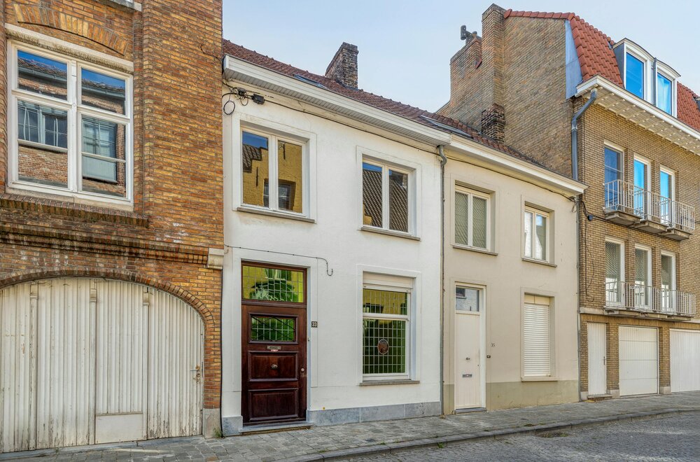 charmant-huis-te-koop-met-drie-slaapkamers-in-centrum-brugge015.jpg