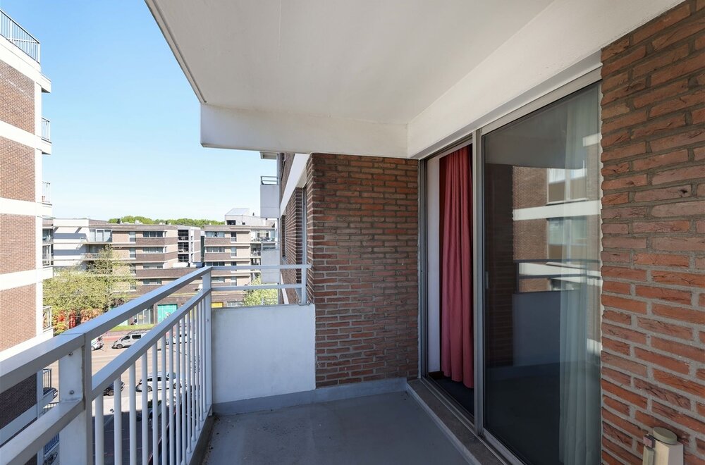 appartement-met-3-slaapkamers-en-ondergrondse-garage-op-toplocatie-in-genk-010.jpg